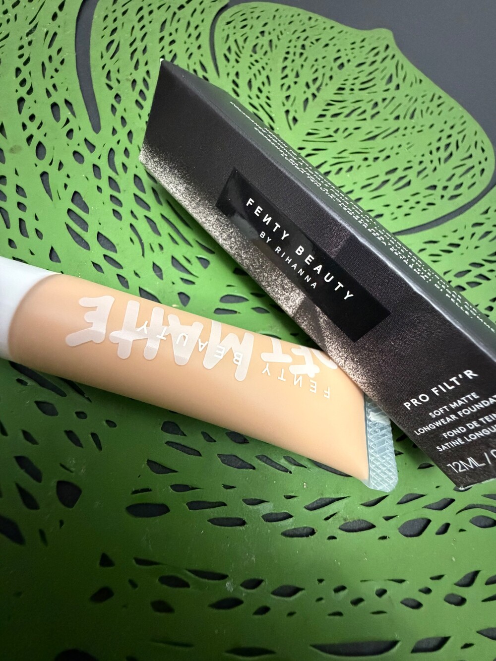 Fenty Beauty Pro Filt'r Soft Matte Foundation 220 Mini 12ml NEW
